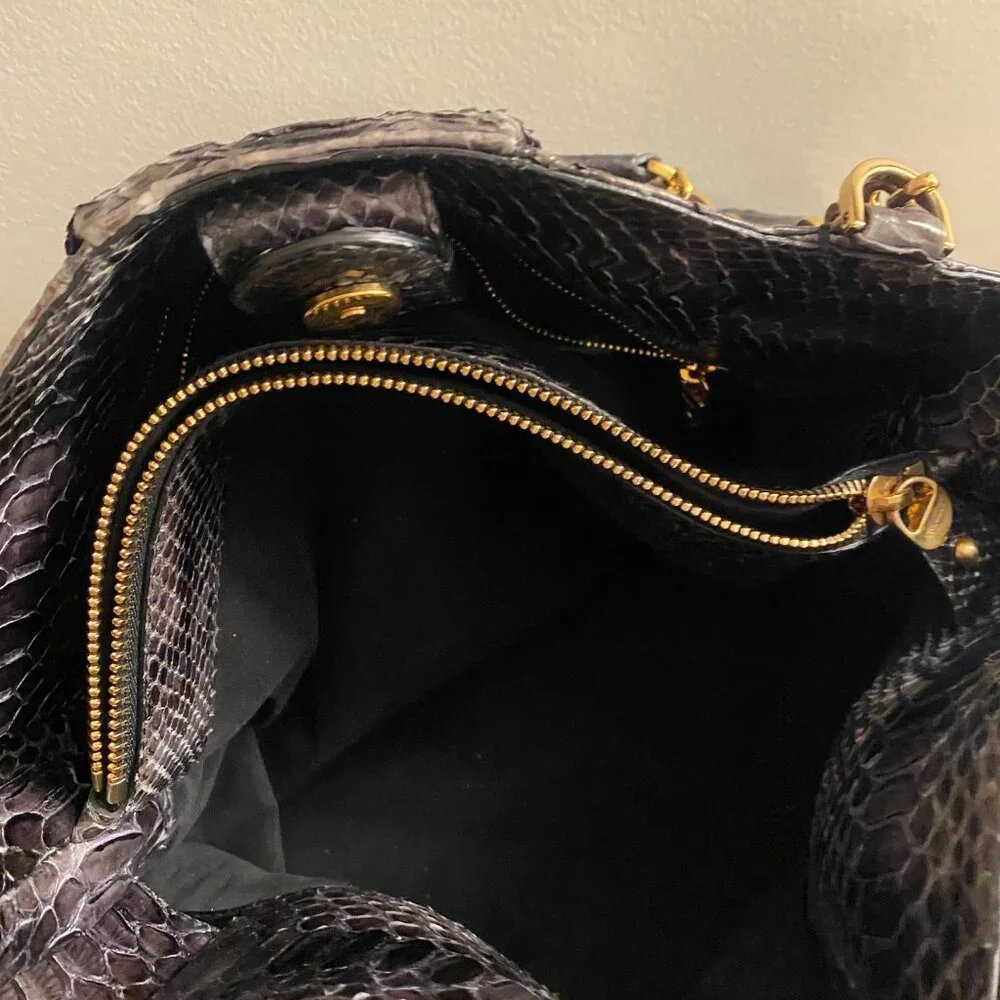 Ferragamo Python Soft-Bag - Picture 14 of 16